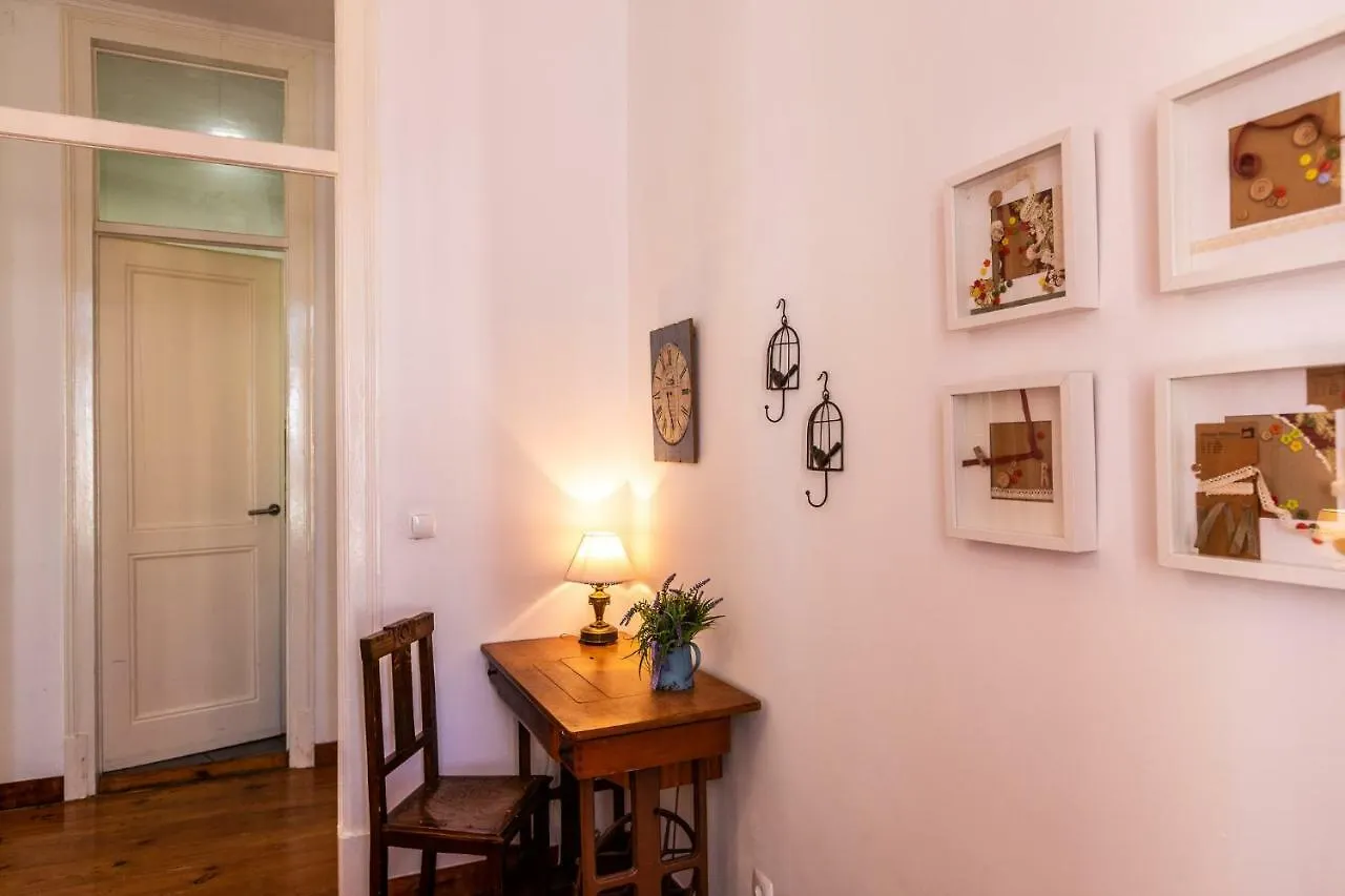Spacious And Elegant Family Home - Bp1 Lisboa Portugal